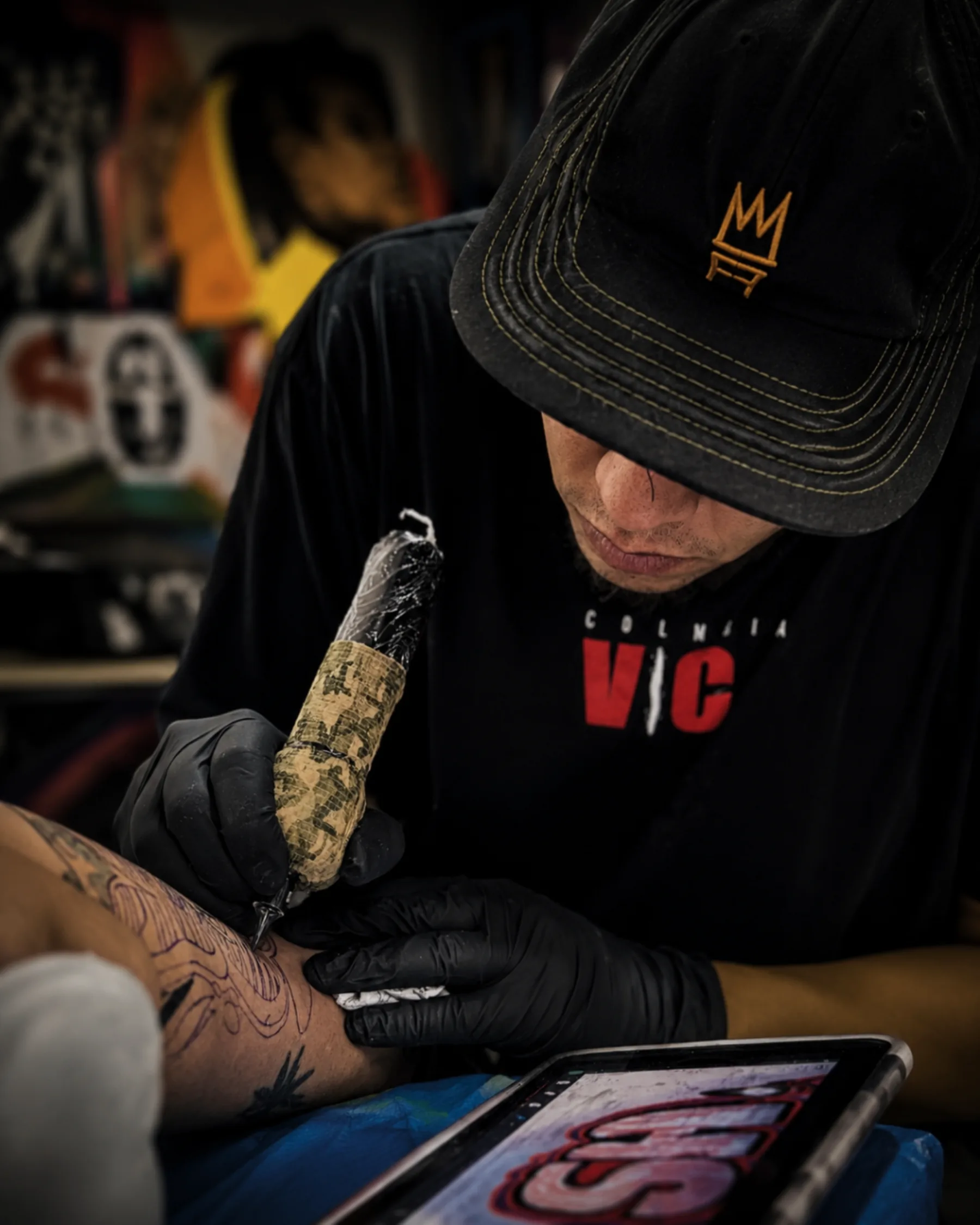 Proceso real de tatuado en Santana Art